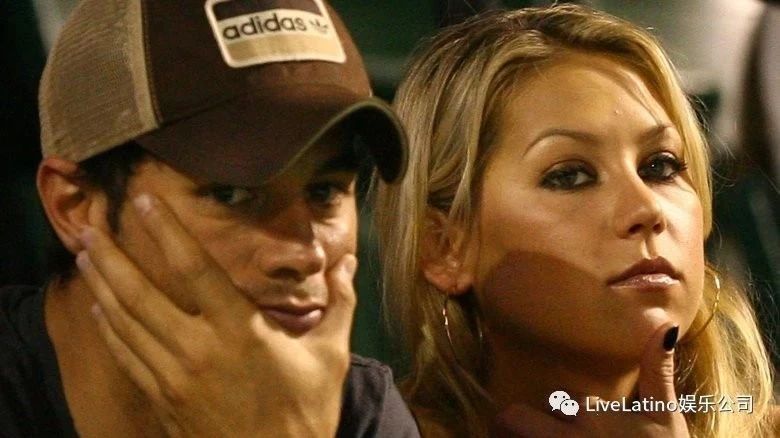 Enrique Iglesias and Anna Kournikova's Strange Things about rel.