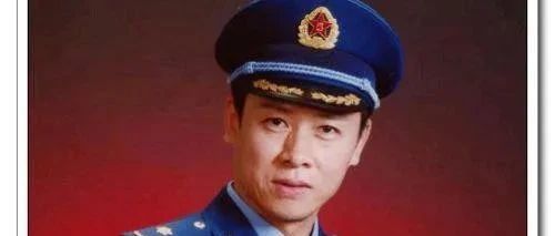 演员胡亚捷:与妻子三次闹离婚,越闹感情越深,如今幸福美满