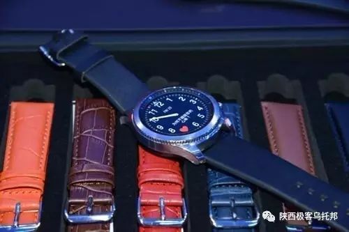 三星举行圣诞节大趴:Gear S3成主角