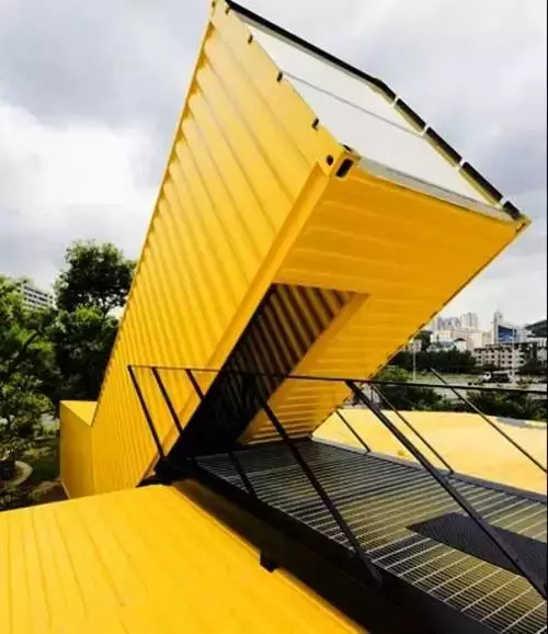 用集装箱做的房子才叫大气 用集装箱做的房子才叫大气
