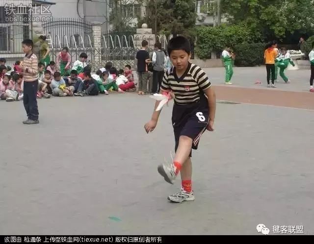 校园毽球 | 踢毽子的好处及动作要点