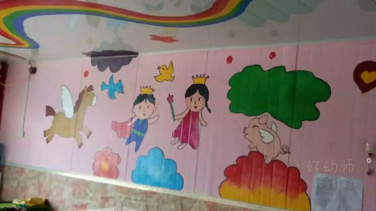 作者:萧静 幼儿园名称:天津市普东街中心幼儿园 作品描述:第一个根据故事《猴子捞月》制作而成,猴子可以随意拆卸,幼儿可以根据故事情节发展进行操作;第二个根据故事《小红帽》制作而成,里面的人物小红帽、大灰狼、外婆,屋子、窗帘、小树都可以活动,幼儿可以根据故事情节和想象自由组合;第三个故事盒叫做《企鹅历险记》,企鹅是用废旧的鸡蛋壳绘制而成,冰雪是由废旧毛绒玩具中的棉花做成,所有的企鹅,幼儿都可以自由操作,没有固定的故事情节,给幼儿提供想象的空间。