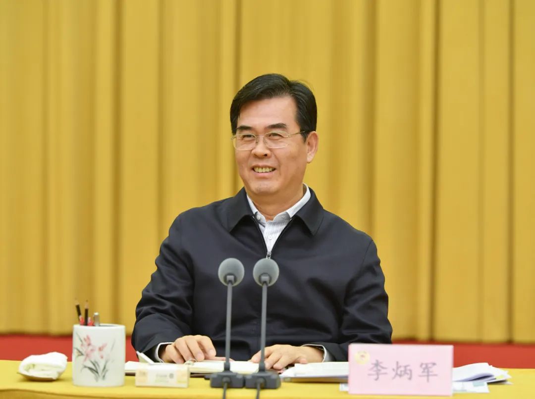 闻双 摄会上,李汉宇,陈晏及省政协委员魏明禄,殷勤,李忠祥,企业负责人