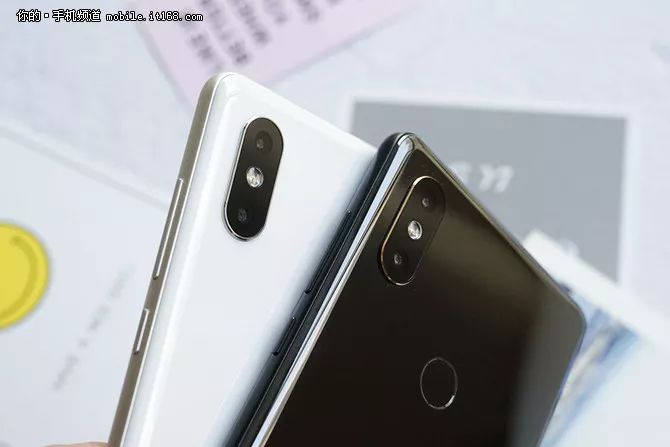 it168:屏幕mix2s拍照跻身旗舰小米!iphone7plus水准有竖纹图片