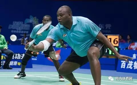 打羽毛球能瘦哪些部位_羽毛球可以瘦全身吗_羽毛球瘦哪里