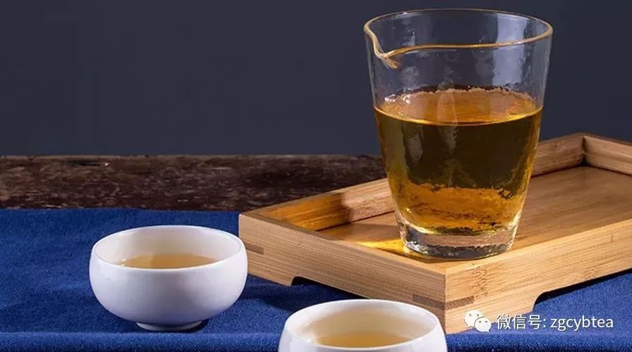 非遗大师吴健作品:纯日光萎凋,适合当下品饮,更宜收藏的高性价比白茶