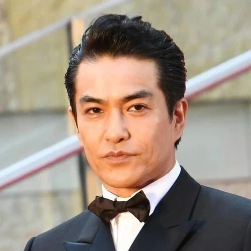 恭喜!50岁的日本男演员北村一辉宣布再婚!
