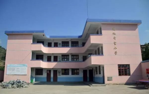 福建13岁女孩称遭总务主任性侵十馀次:怀孕七月,嫌犯被拘-怀孕期