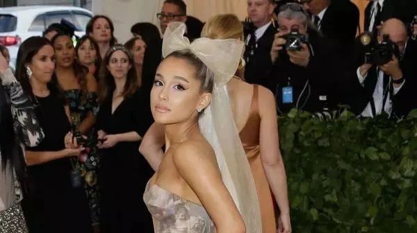 Ariana Grande teases 'Sweetener' album with new video