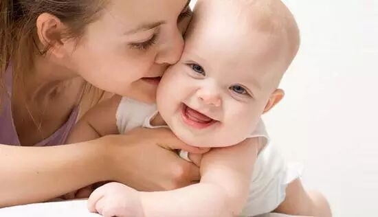 小孩在美國生_美國生寶寶國籍_國人去美國生孩子