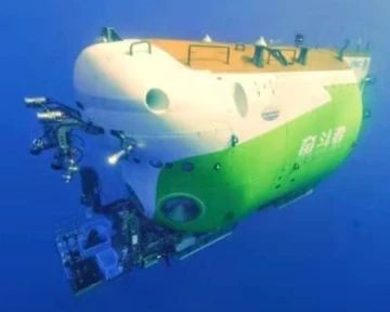 凭什么它能“一口气”下潜到海底10000多米？