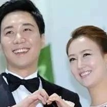 是韩国最赚钱的歌手 却被母亲骗光财产负债10亿 张润贞嫁给幸福