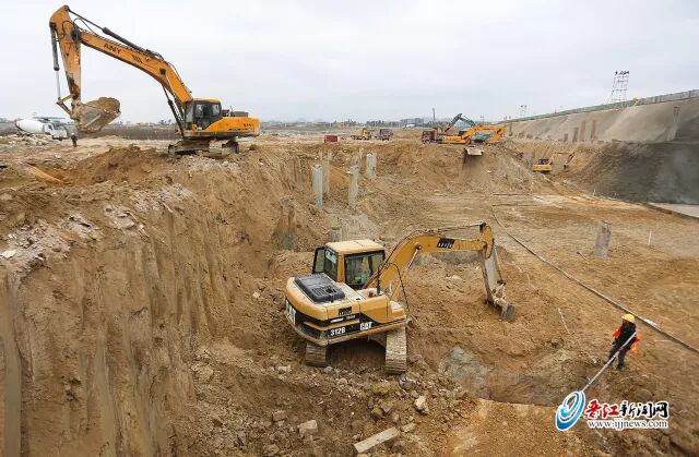  晋华存储器集成电路生产线项目FAB主厂房顺利封顶