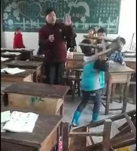 8岁学生骂老师,老师掌掴学生被拘12天
