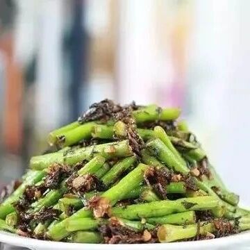 酸菜炒豇豆