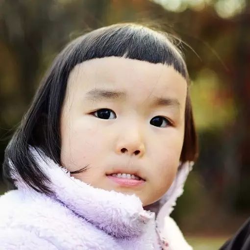 日本四岁小女孩凭借她的