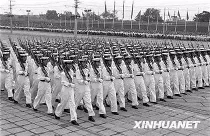 欢庆新中国成立67周年,盘点新中国十五次阅兵