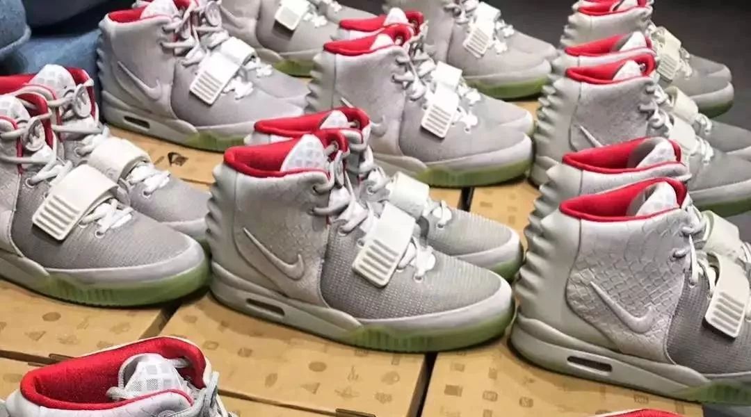 NIKE AIR YEEZY 2 NRG KANYE WEST 制作现场