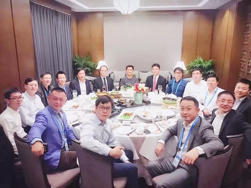 【圈子文化】pony马的龙虾pk丁磊的猪肉,乌镇饭局看互联网圈子文化