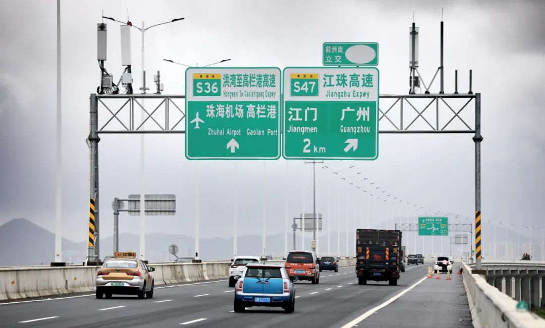 洪鹤大桥,鹤港高速是珠海市区,横琴往返金湾的重要通道,它和珠海大道