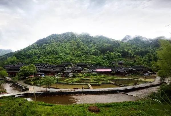 靖州苗族侗族自治县寨牙乡岩脚村(第4批)