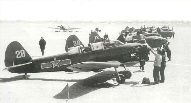 中国教练机之父，雅克-18，来自50年代苏联首批进口机型