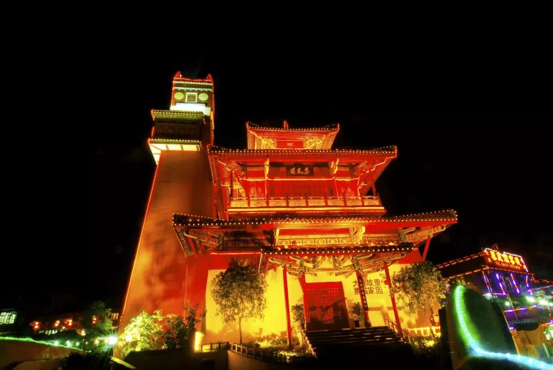 水磨镇春风阁夜景