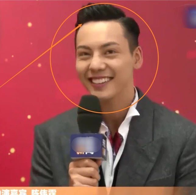 陈伟霆参加央视节目录制,在台下被采访时,35岁的脸我没眼花吧