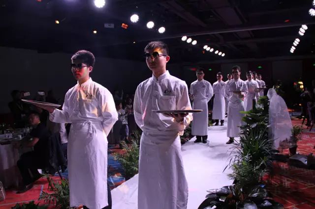 小厨娘董事长嵇小丽:员工激励,要接地气儿.这几个妙招