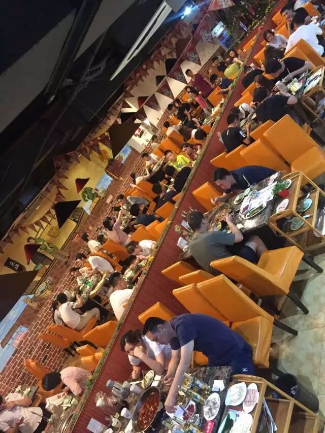 【恭喜】南京店生意火爆，座无虚席！