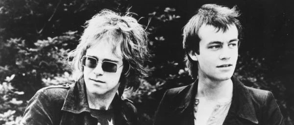 Elton John:摇滚老炮的火箭人生.