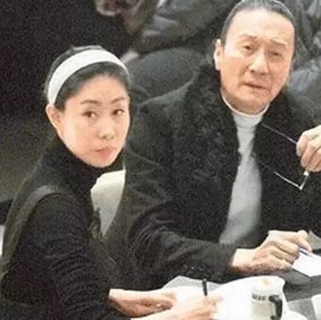 谢贤为什么睡觉都要戴着墨镜,他摘下墨镜的那一刻,终于明白了