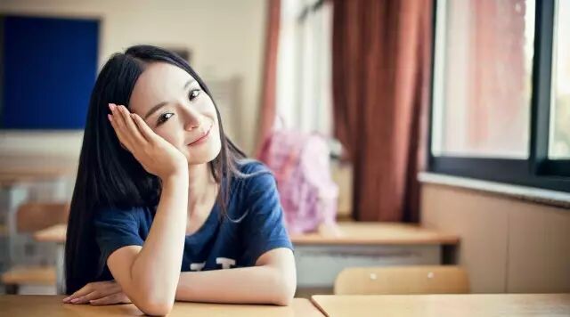 湖南著名主持人當(dāng)場(chǎng)辱罵女藝人 被領(lǐng)導(dǎo)發(fā)現(xiàn)封殺(圖)