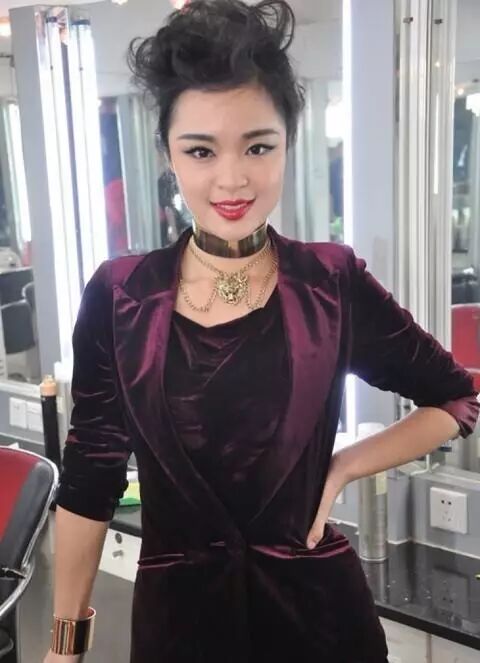 湖南著名主持人當(dāng)場辱罵女藝人 被領(lǐng)導(dǎo)發(fā)現(xiàn)封殺(圖)