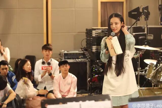 湖南著名主持人当场辱骂女艺人 被领导发现封杀(图)