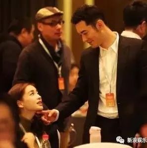 图说 | 黄晓明baby开会也不忘撒狗粮;郑嘉颖和小女友越来越有“父女感”?