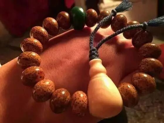 星月菩提盘出来的效果图_菩提星月怎么盘上色快视频_星月菩提盘功效