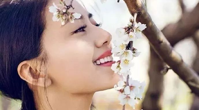 高圆圆、林志玲、何穗…明星们的小脸秘诀大爆光!