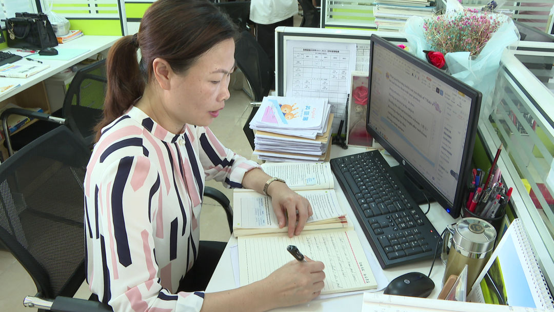 阳西教育榜样的力量陈玉婷扎根三尺讲台26年乐当学生的引路人