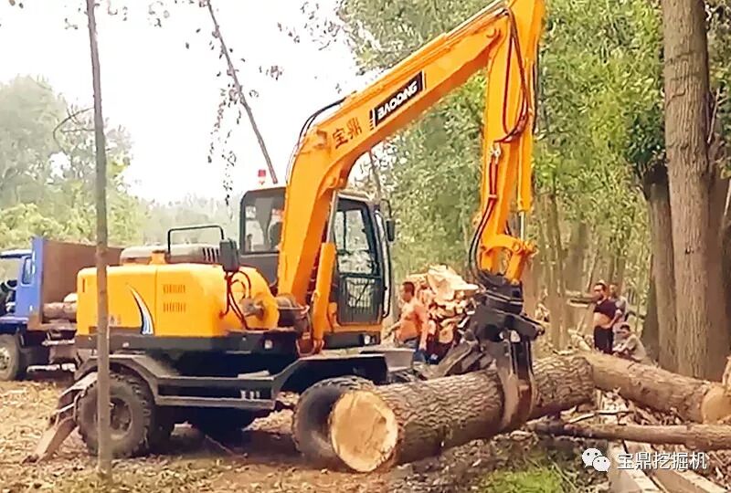 宝鼎轮式多用途挖掘机抓木机