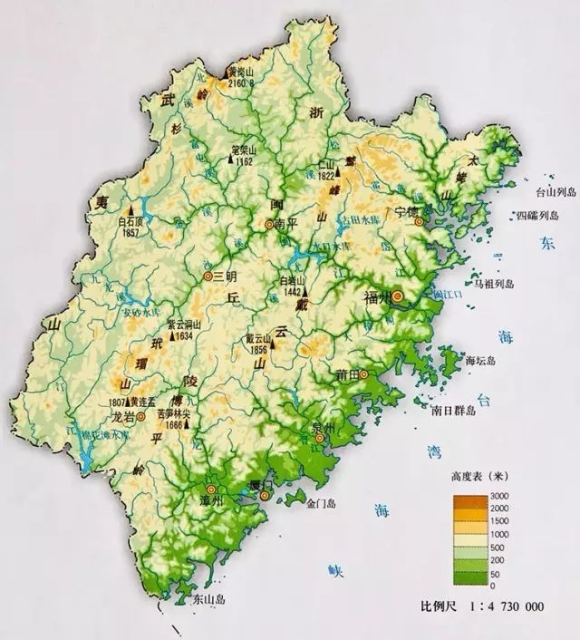 说到福建的山野 我们必须从以丹霞地貌著称的 武夷山说起 (摄影师