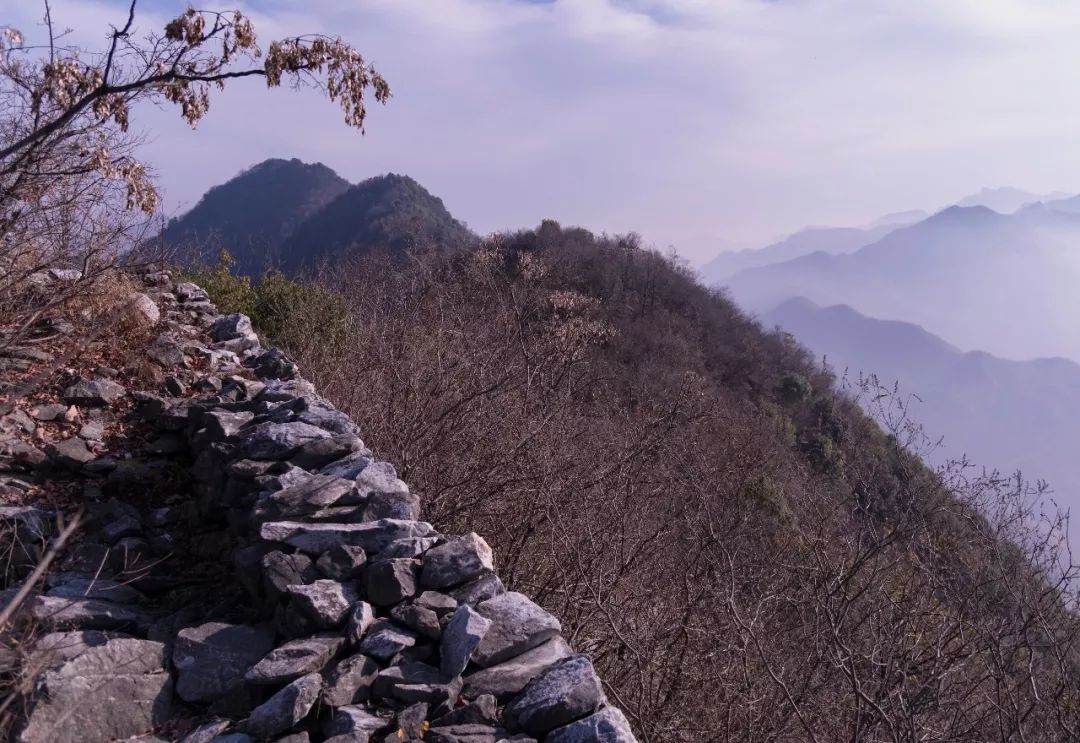 楚长城遗址,今河南南召县境内,图片来源地球旅客