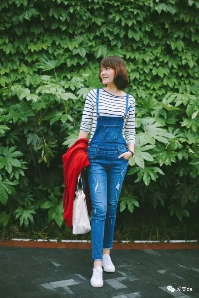 白红蓝配色_服装设计师专业配色色谱 服装时尚配色2400例_红蓝配色