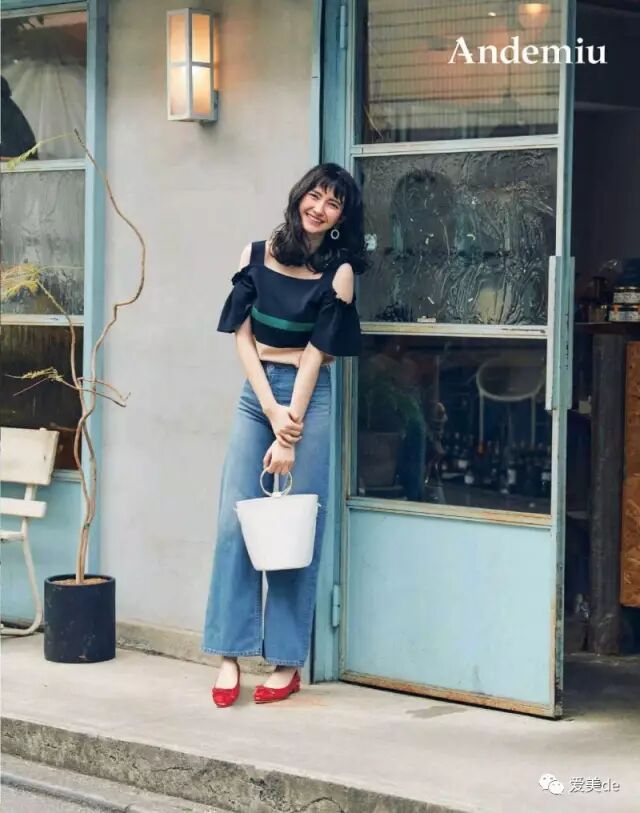 服装设计师专业配色色谱 服装时尚配色2400例_红蓝配色_白红蓝配色