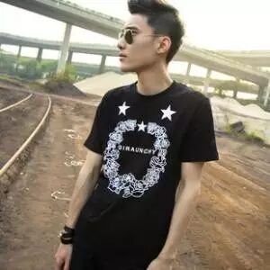 毕竟和Givenchy沾边就是爆款。