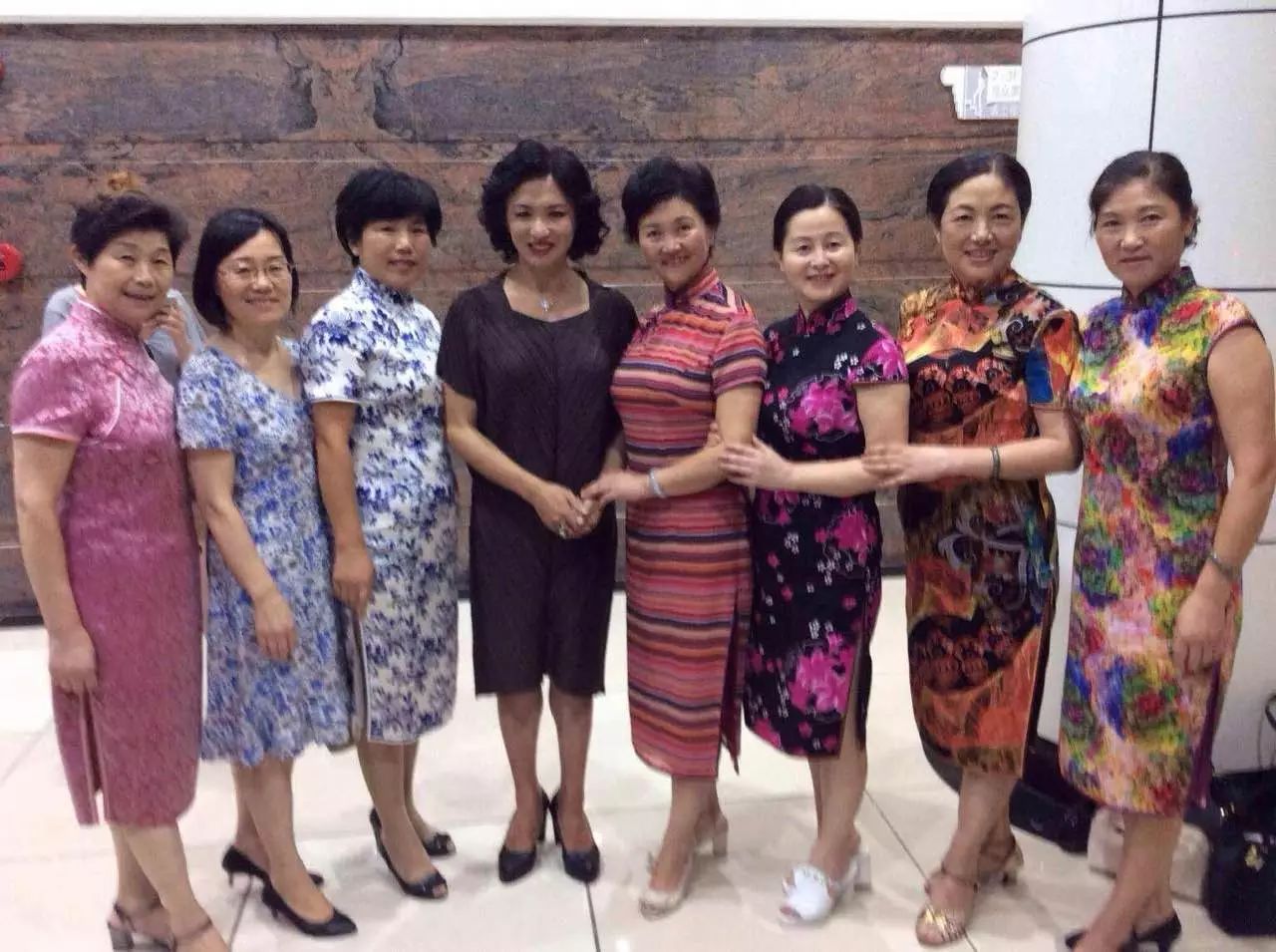广德有群曼妙的旗袍阿姨,多次秀向国际,金星邀请