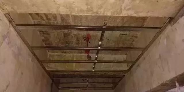 3 ,卫生间厨房吊顶,用铝扣板吊顶的居多,性价比高