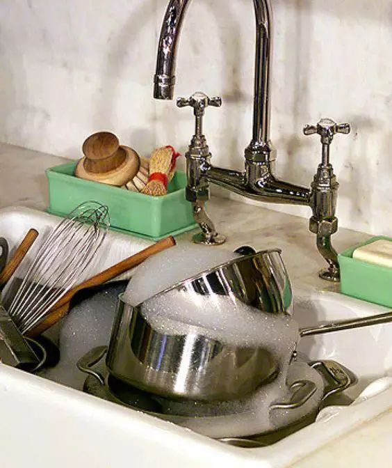 洗衣服時加點它，搓一下都不用，衣服立刻干凈如新！