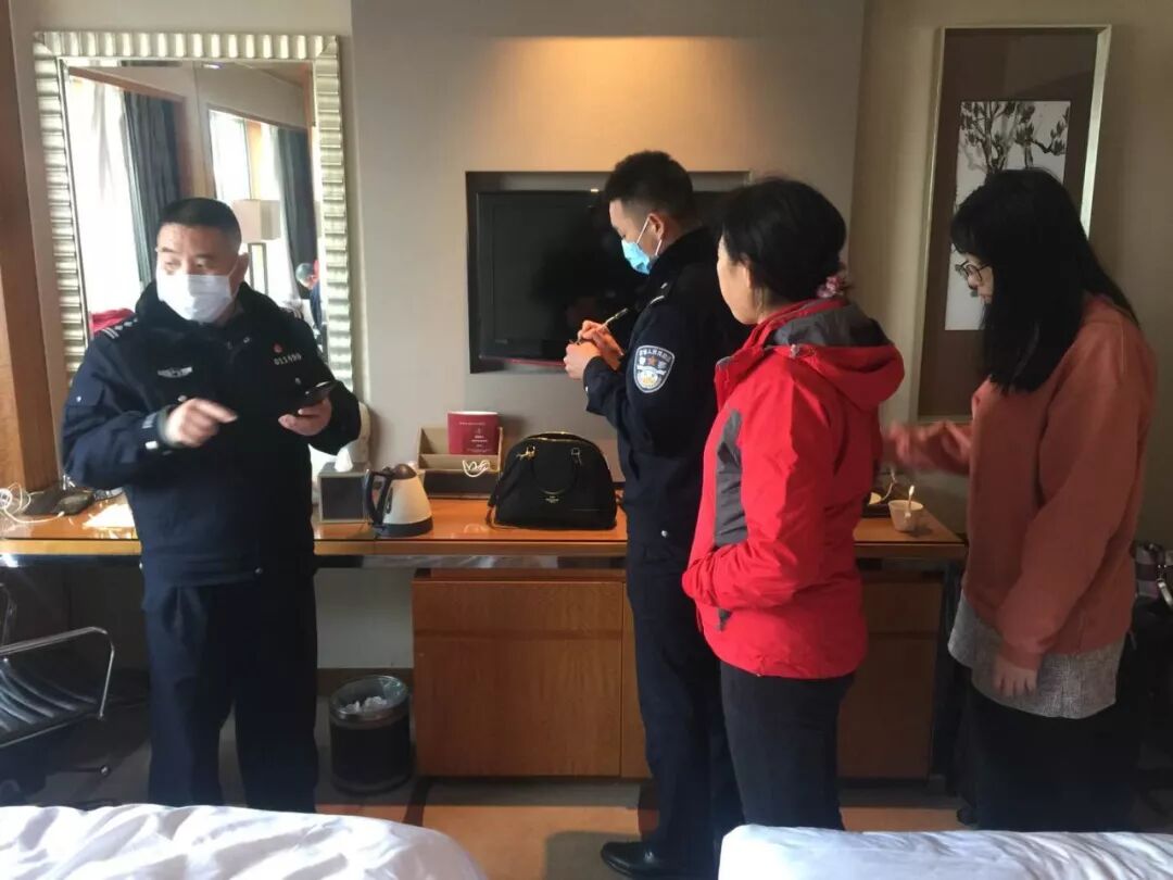 如何应对无症状感染？白岩松向专家提问