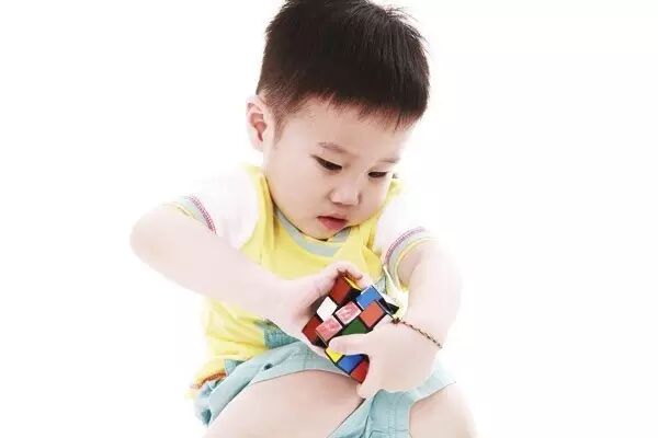 玩魔方能对孩子的学习带来好处吗
